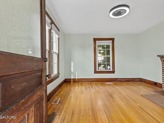 5th image of 1133 Hiawassee Ave