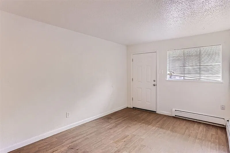 1 bed, 1.0 bath, 500 sqft, $850 — Photo 4