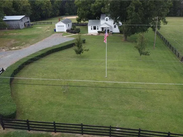 1814 Ralee Dr, Winston Salem, NC 27127