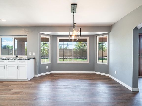 3rd image of 2021 E DIAMOND Drive