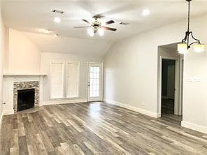 3 bed, 1512 sqft, $1,900 — Photo 2
