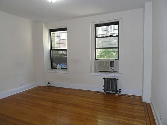 Rented by Manhattan Flats | media 9