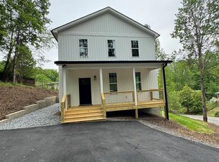 454 Valley St, Mars Hill, NC 28754