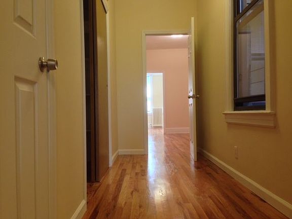 3rd image of 3433 41st St APT 1L