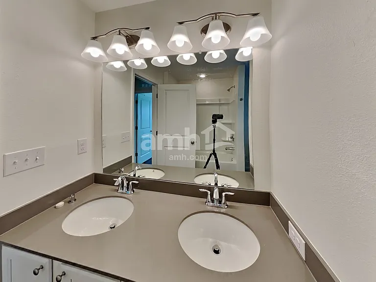 22477 Bellini Cir — Photo 26