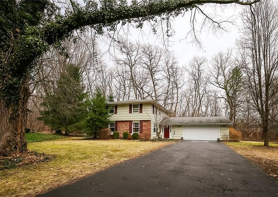 1st image of 23 Woodside Ln