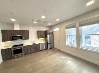 24 Rush St #E, Somerville, MA 02145