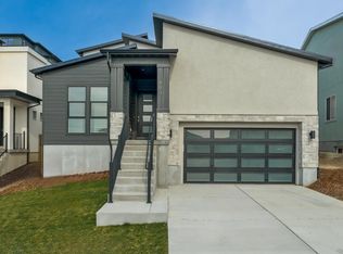 803 S Finley Cir, North Salt Lake, UT 84054