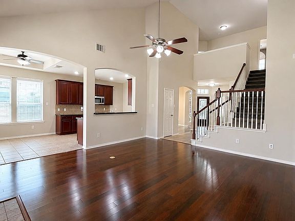 4th image of 14915 Meridian Park Ln