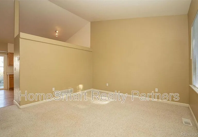 1917 Wildrose Dr — Photo 3