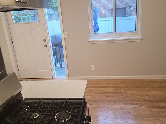 5th image of 108 Brook St #3
