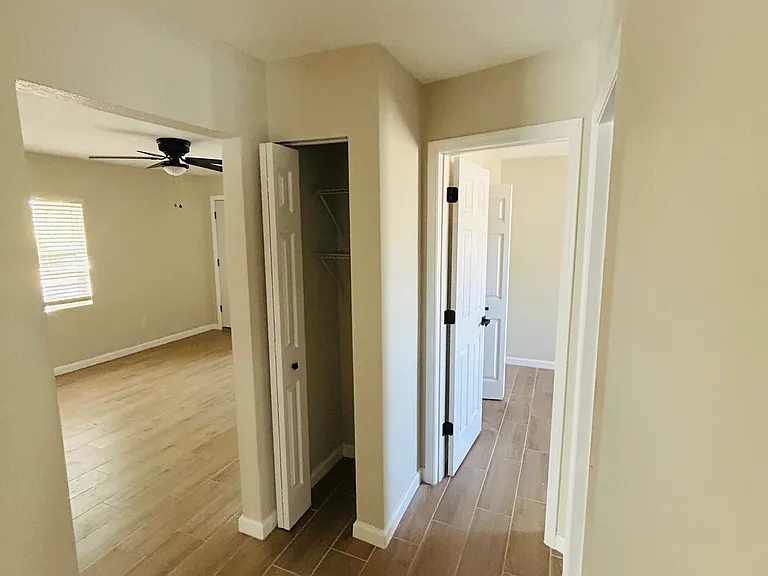 1145 Oakhill St #A — Photo 5