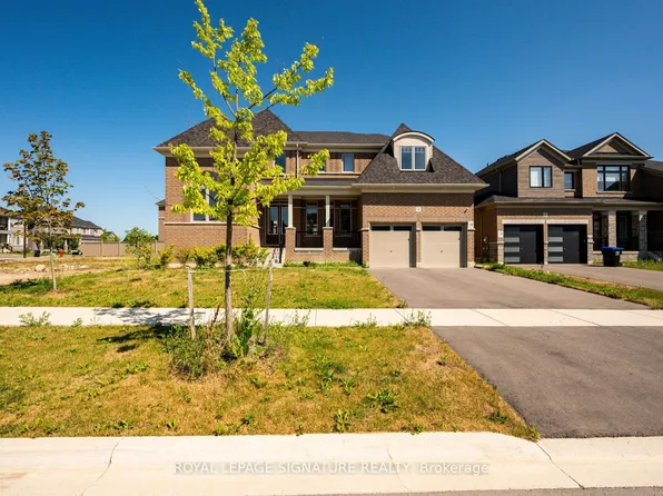 8 Mayflower Gdns, Adjala Tosorontio, ON L0G 1W0