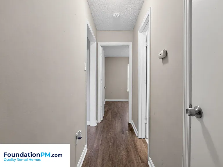2499 Durham Ave — Photo 8