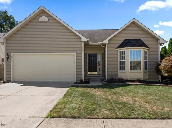 4413 Woodcrest Ct, Lorain, OH 44053
