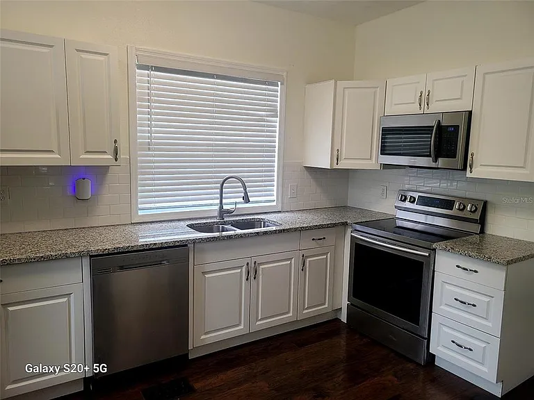 2220 E 17th Ave — Photo 6