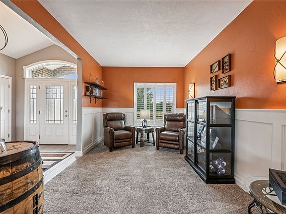 4th image of 7434 Sierra Dr