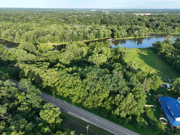 Xx S Bluff Rd, South Beloit, IL 61080