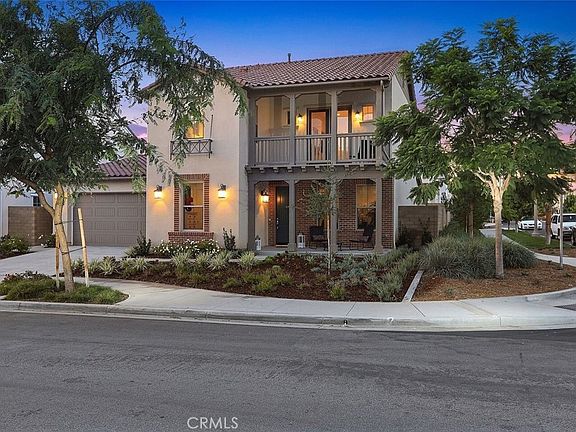 3rd image of 217 Compass