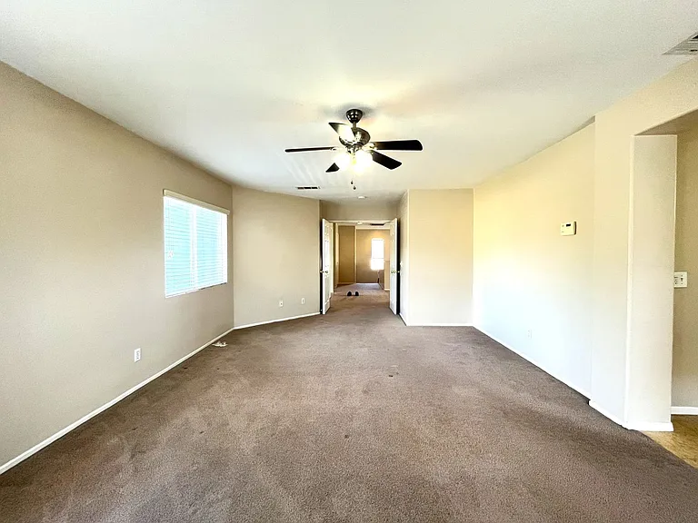 4130 Prairie Dunes Dr — Photo 23