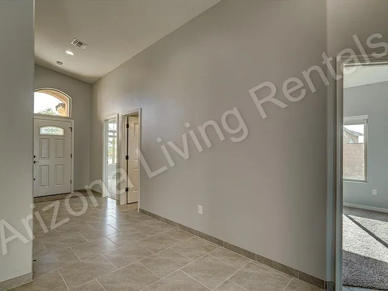 761 Chickasaw Ln — Photo 5