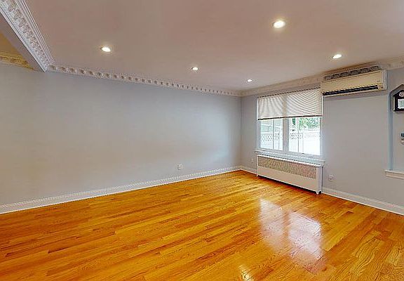 5th image of 6638 Wetherole St