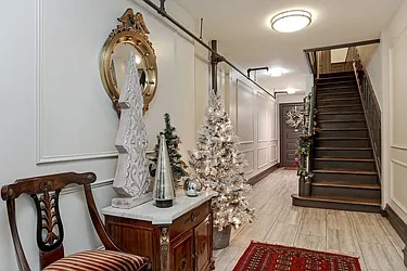Rented by AAU Real Estate Advisors
