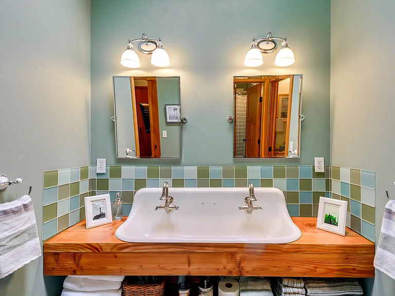 J & J Bathroom