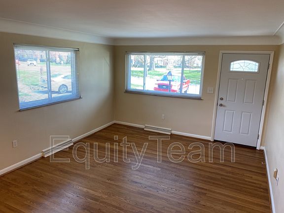 2nd image of 9495 Wynnecrest Dr
