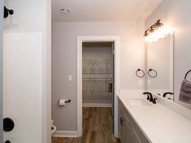 143 Reichard Dr — Photo 10