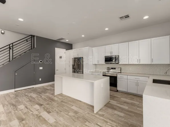 4222 N 21st St #8, Phoenix, AZ 85016