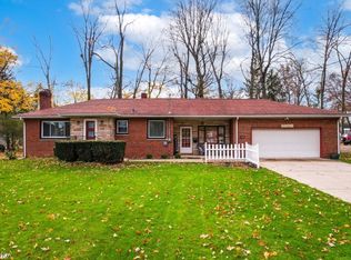 1530 Maple St, Barberton, OH 44203