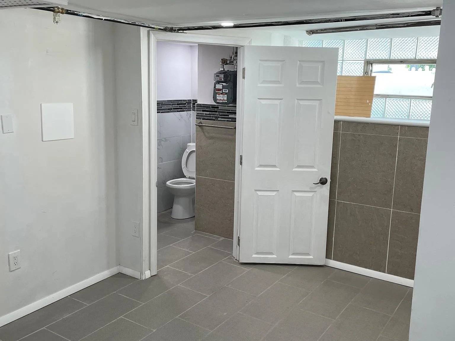 1 bed, 700 sqft, $975 — Photo 3