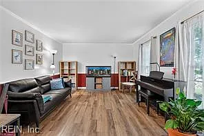 5 bed, 3.0 bath, 2583 sqft, $2,950 — Photo 4