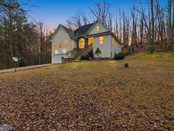 3rd image of 158 Ridge Ln