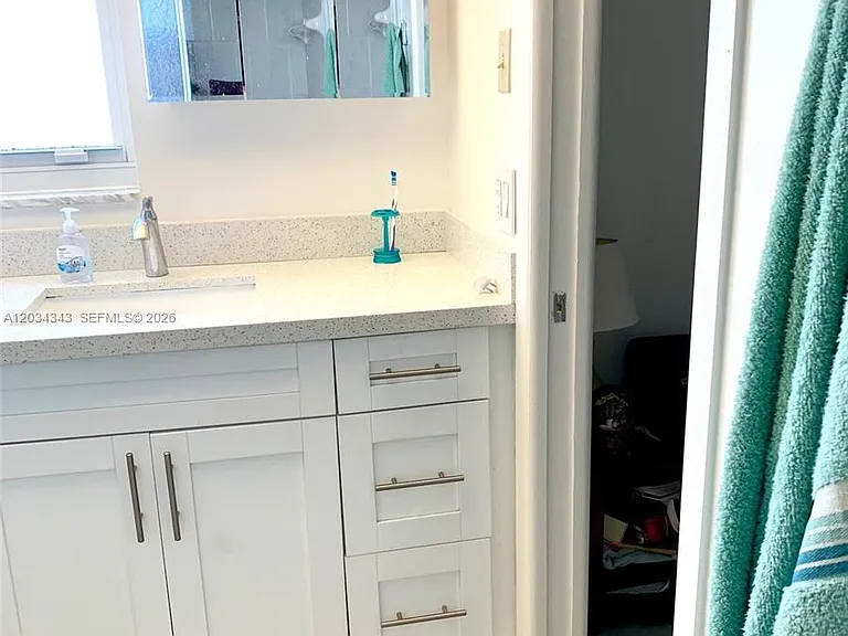 501 NE 14th Ave #601 — Photo 14