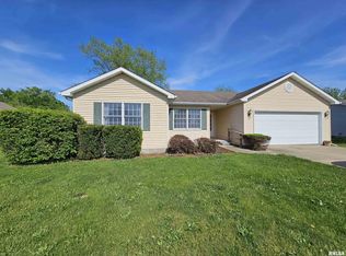 506 N Bitterroot Dr, Athens, IL 62613