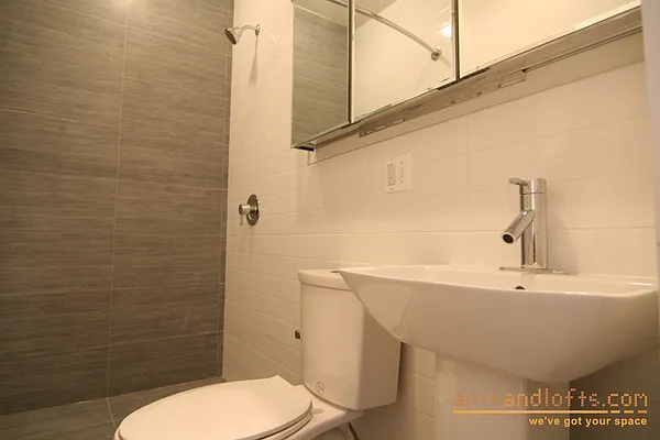 Rented by aptsandlofts.com | media 13