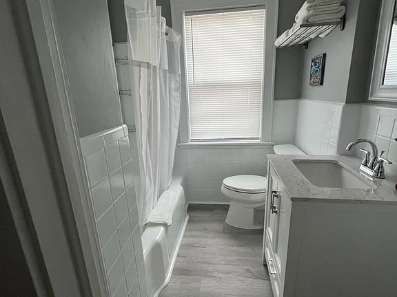 3rd image of 1843 E Ocean View Ave #2