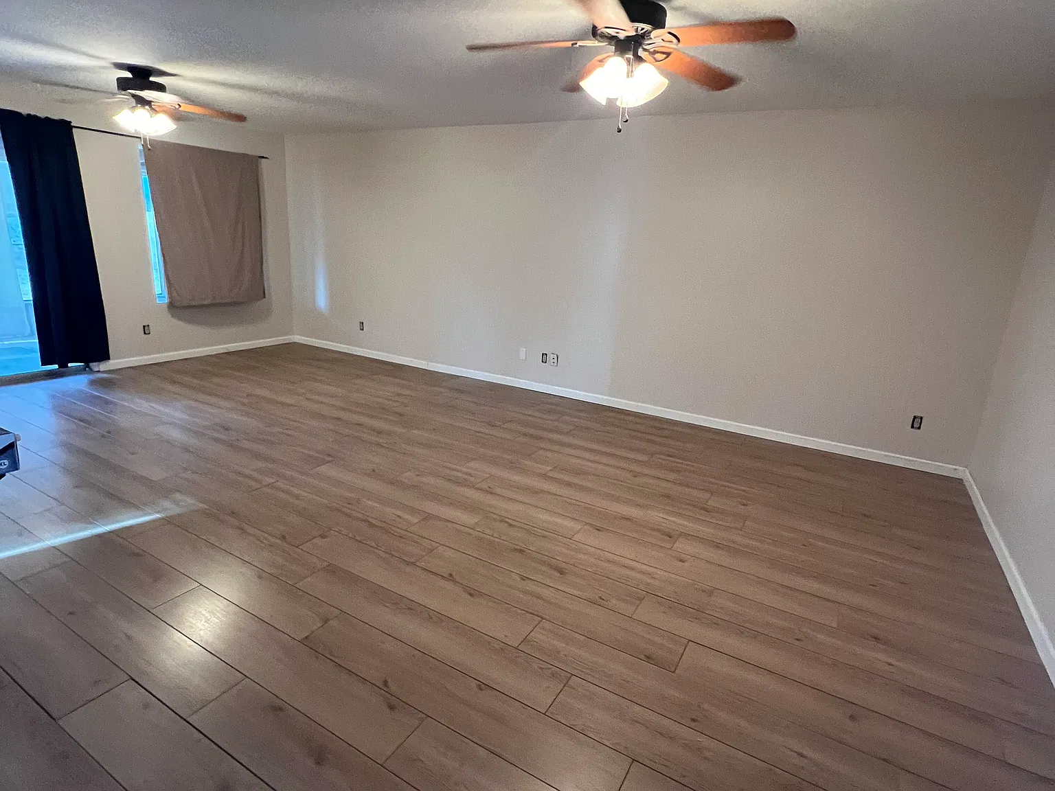 3 bed, 2.5 bath, 1487 sqft, $2,200 — Photo 4