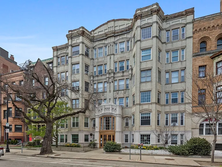 520 Beacon St #2F — Photo 16