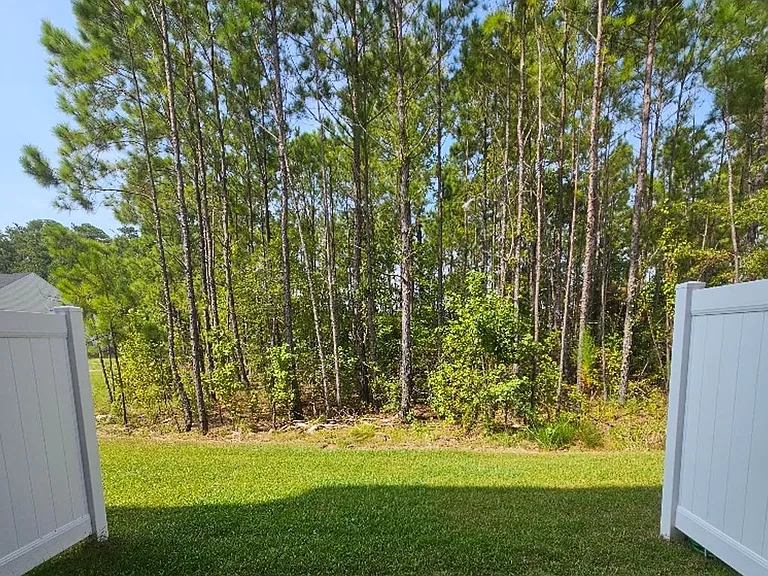 303 Golan Cir #B — Photo 35