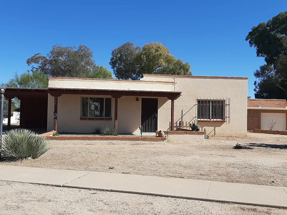 264 N Abrego Dr