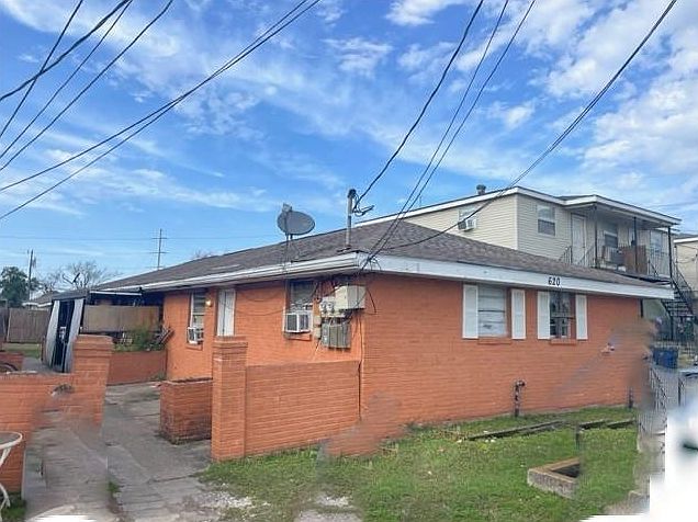 1st image of 616 Starrett Rd