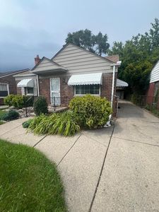 16789 E Eight Mile Rd, Eastpointe, MI, 48021