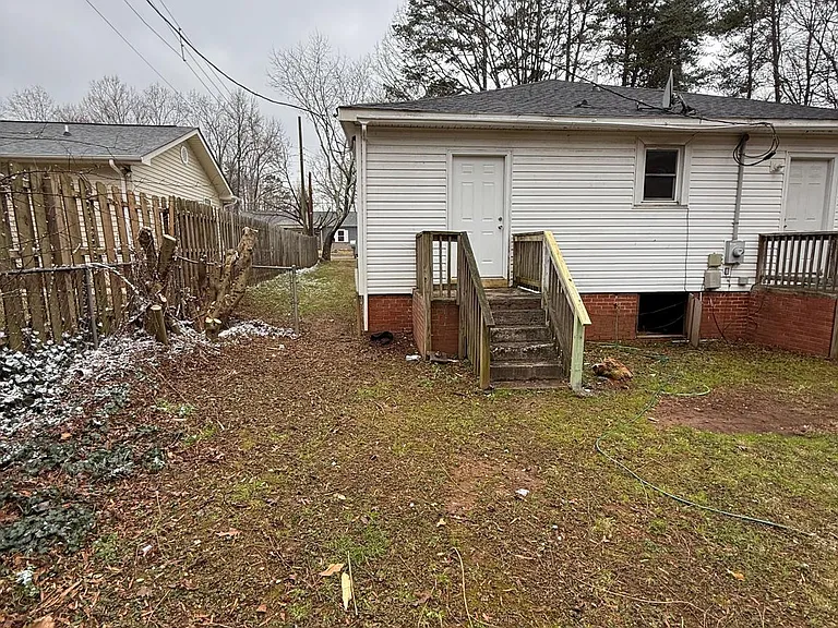 6328 Rockwell Blvd #B — Photo 16