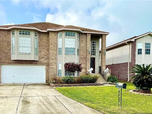 2244 S Village Green St, Harvey, LA 70058