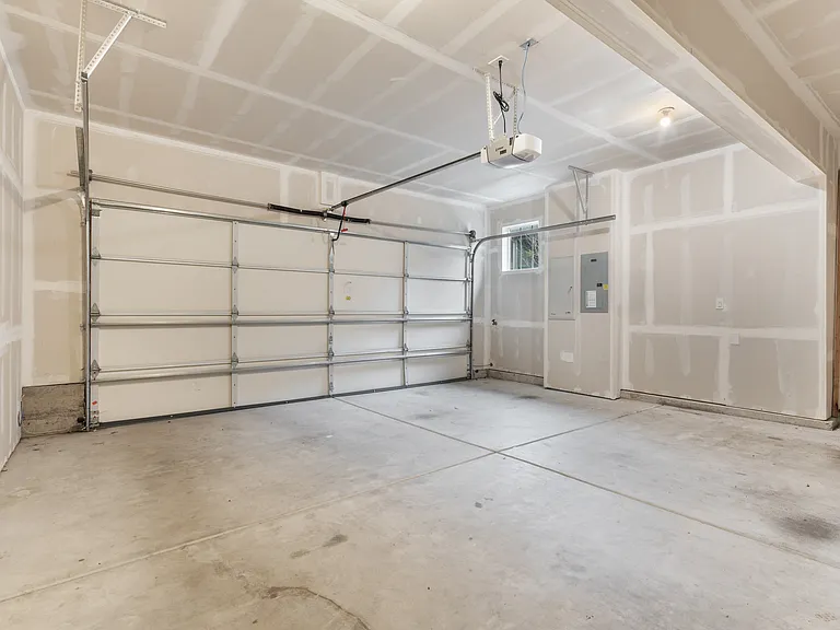 1316 Chelsea Walk NE — Photo 30
