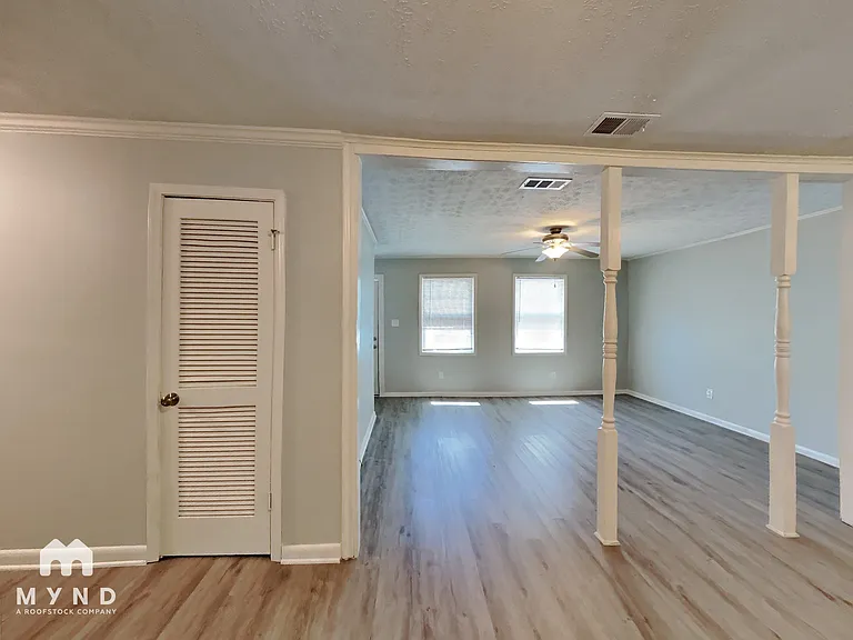1407 Sycamore Dr NW — Photo 10