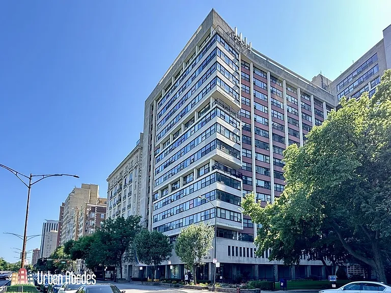 3410 N Lake Shore Dr #12F — Photo 1